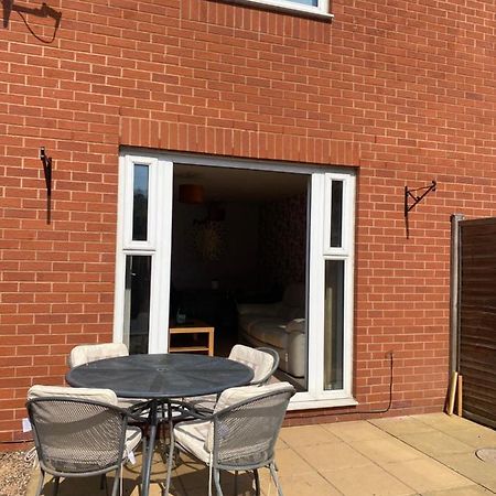 Coventry City Centre Townhouse With Private Parking Villa Exteriör bild