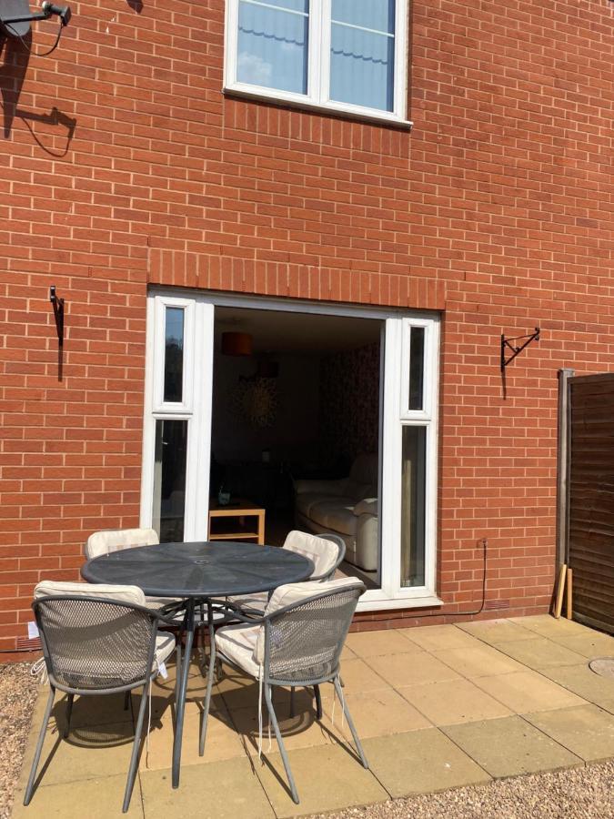 Coventry City Centre Townhouse With Private Parking Villa Exteriör bild