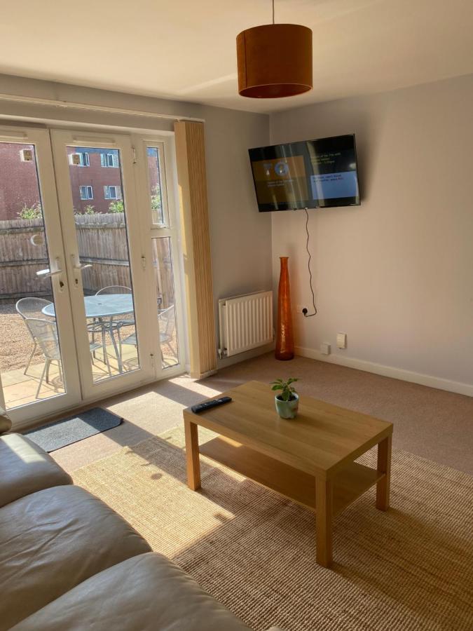 Coventry City Centre Townhouse With Private Parking Villa Exteriör bild